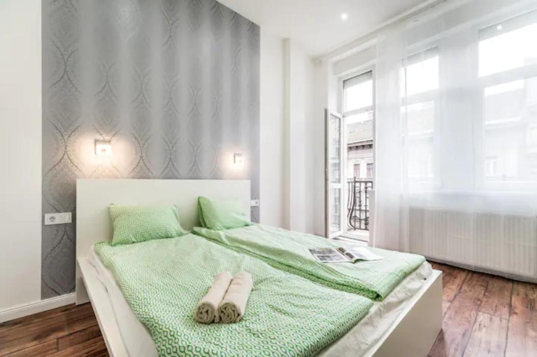 Hi-Bp Design Home Apartments In The Heart Of Budapeste Exterior foto
