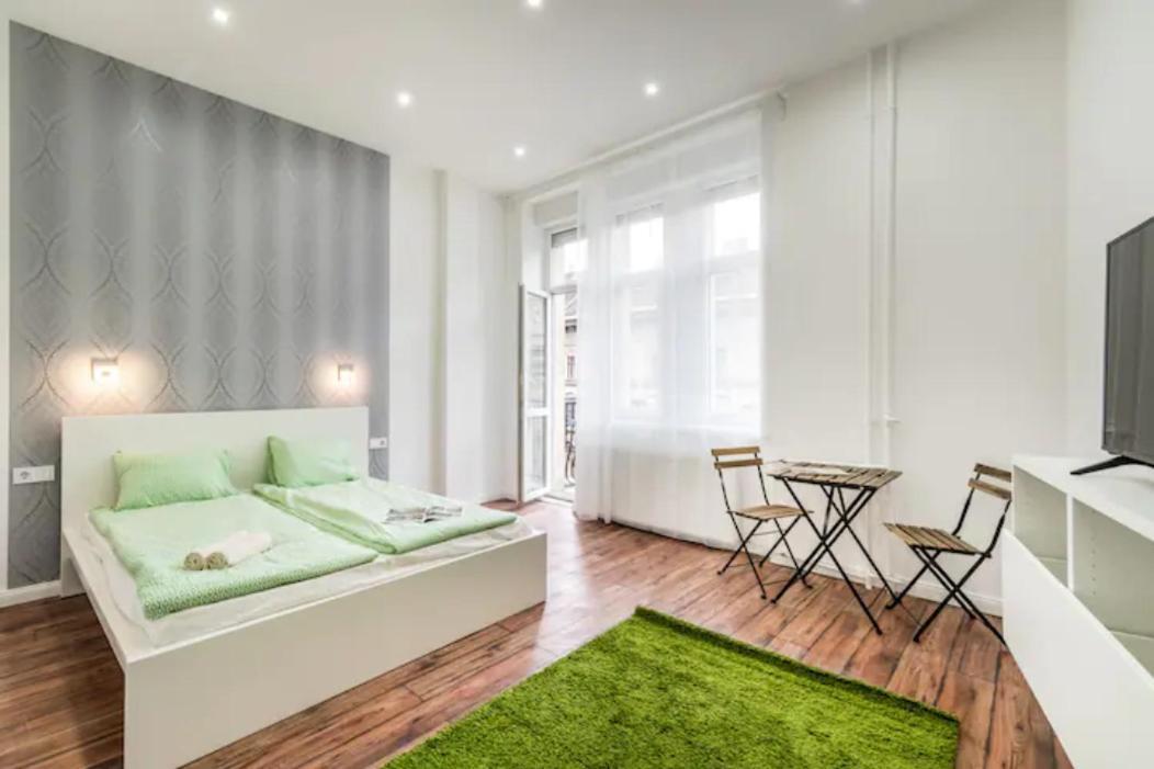 Hi-Bp Design Home Apartments In The Heart Of Budapeste Exterior foto