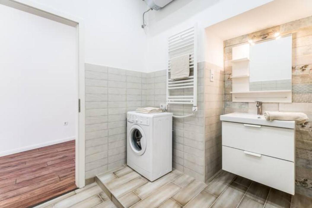 Hi-Bp Design Home Apartments In The Heart Of Budapeste Exterior foto