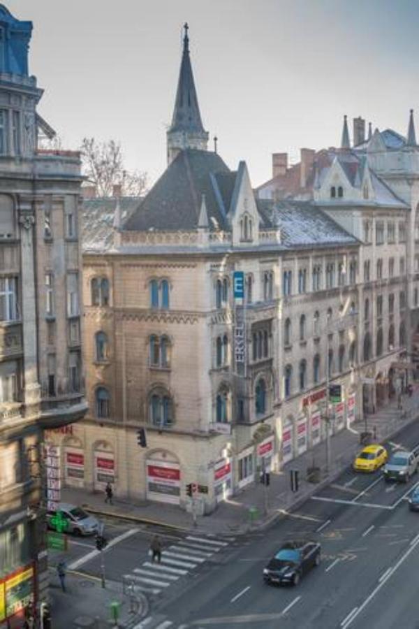 Hi-Bp Design Home Apartments In The Heart Of Budapeste Exterior foto