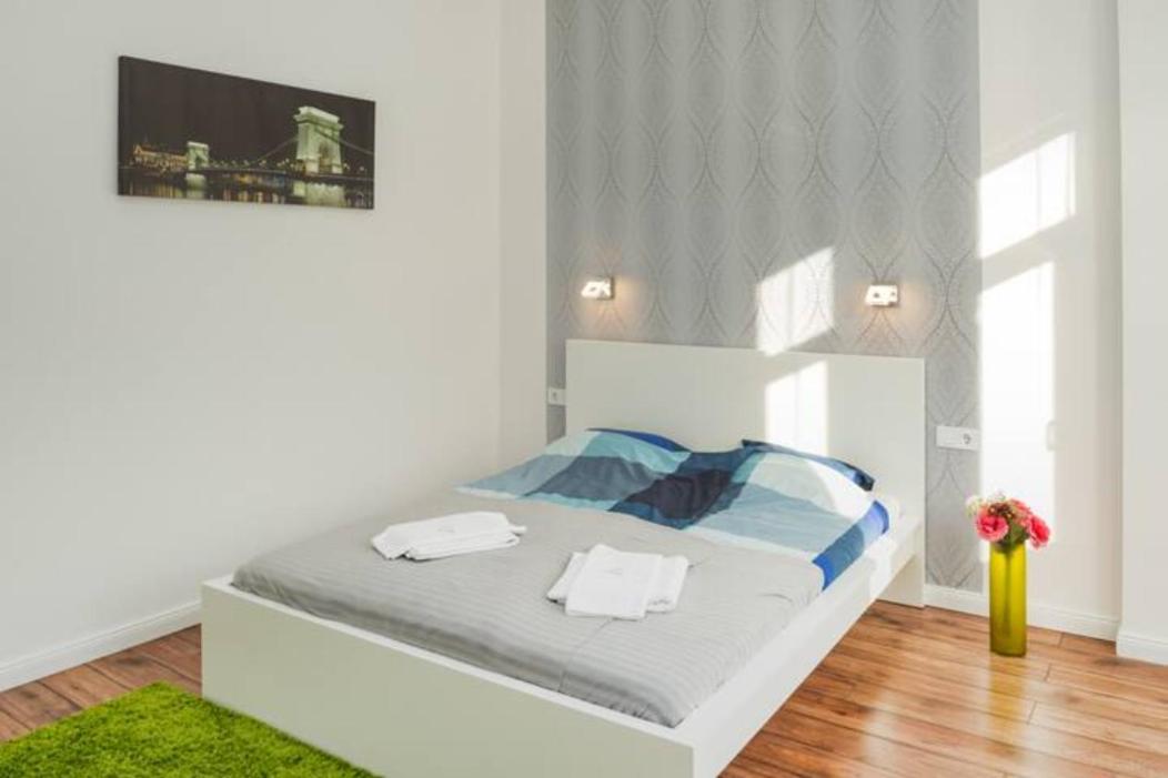 Hi-Bp Design Home Apartments In The Heart Of Budapeste Exterior foto